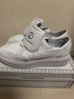 NIKE PEACEMINUSONE ホワイト スニーカーのサムネイル