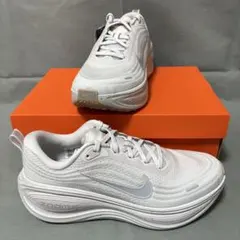 新品 ナイキ ボメロ プラス NIKE VOMERO PLUS 27cm - メルカリ