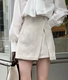 ビジューボタンスカパン