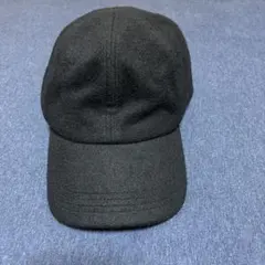 ウールキャップ　黒　プラステ