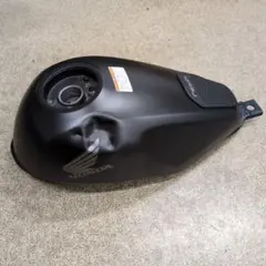 ジャンク品凹み有り レブル２５０フューエルガソリンタンクホンダ純正のサムネイル