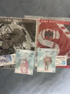 ワンピース　一番くじ　タオル&キーホルダー　4点セット