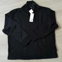 新品タグ付き　UNIQLOブラック L ハイネック