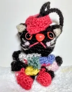 ハンドメイド あみぐるみ 黒猫 帽子マフラー付き