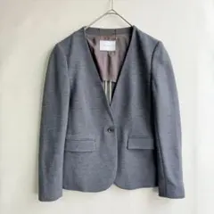 BEIGE ベイジ　レディース　ノーカラージャケット　ウールニット　2 グレーのサムネイル