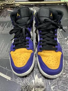 Air Jordan 1 Mid スニーカー