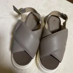 ダイアナ　厚底サンダル