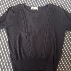 DAKS 黒 ニット 半袖 トップス　ブラックのサムネイル