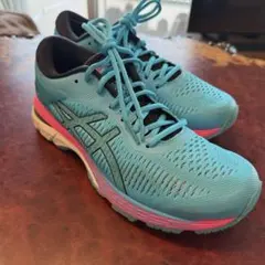 【ほぼ未使用】 ASICS ゲルカヤノ日本未発売★ランニングシューズ25.5cmのサムネイル