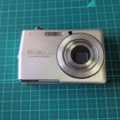 SANYO DSC-X1250 12.1メガピクセル コンパクトデジタルカメラ - メルカリ