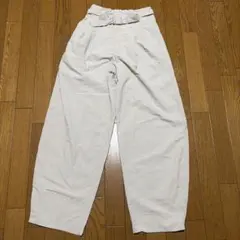 GU ホワイト ワークパンツ ベルト付き Sサイズ