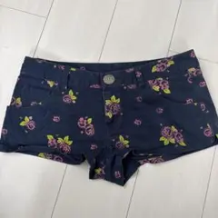 Radica Crowns ネイビー花柄ショートパンツ　2のサムネイル