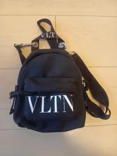 近年品！美品！ヴァレンティノ リュック バックパック ネオンカラー