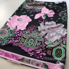 美品　人気カンカン素材　LEONARD FASHION 花柄プリント　スカートのサムネイル