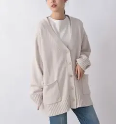 ローリーズファーム　3GミドルボタンVネックカーディガン