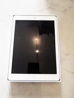 iPad Air1 64gb ホワイト - メルカリ