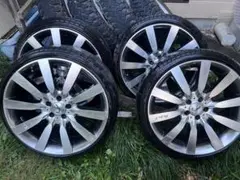 レクサスls600h 夏タイヤ タイヤホイール　4本セットのサムネイル