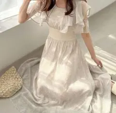 Rirandture 〈LAURA ASHLEYコラボ〉シアーラッフルワンピース - メルカリ