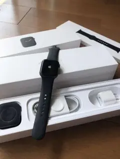 Apple Watch Series 5(GPSモデル)- 44mm