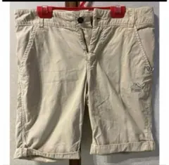 PUMA ベージュ ショートパンツ