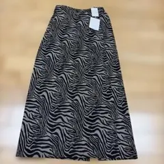 Lutique ゼブラ柄 ロングスカート Mサイズのサムネイル