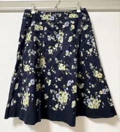 LAURA ASHLEY 花柄フレアスカート ネイビー　9号のサムネイル