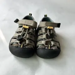 KEEN キッズサンダル グレー15〜16センチ