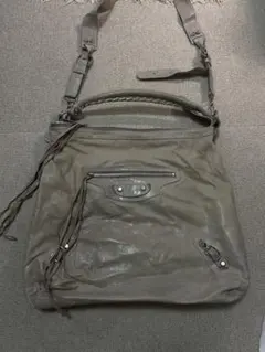 フリンジ　ショルダーバッグ　ベージュ　モード Y2K ヴィンテージ レザーバッグ