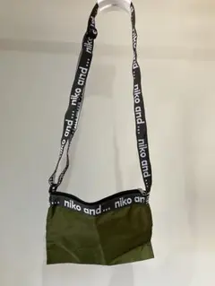 niko and... オリーブ ショルダーバッグ