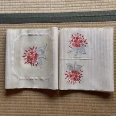 名古屋帯 赤い花の刺繍 クリーム色　夏帯のサムネイル