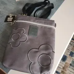 MARY QUANT ショルダーバッグ グレーのサムネイル