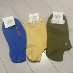 靴下屋 立体ロゴ刺繍スニーカー用ソックス ブルー