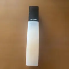 シャネル　ネイルオイル　ユイル　ア　オングル