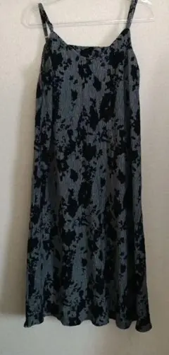 水色・ブラック・グレー　リブ素材 キャミワンピース スリッド入り