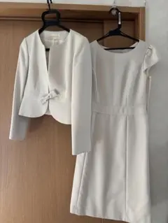 ホワイトジャケットとドレスセット