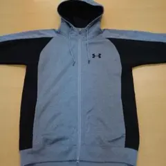 UNDER ARMOUR ジップアップパーカー