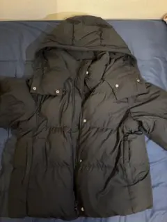 GU ブラック ダウンジャケット フード付き