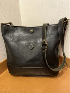【美品】クレドラン CLEDRAN ショルダーバッグ 斜めがけ レザー　黒のサムネイル