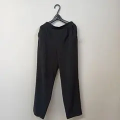 【レディース】 黒スラックス ゴムウエスト 後ろポケット付き 【美品】