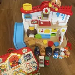 アンパンマンはじめてハウス おかたづけペンケース かばん ミニカー