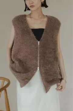 ローリーズファーム　シャギージップベスト　新品