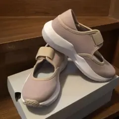 Item thumbnail for item d6046bfd-13a0-4419-bd40-0482e59f7743