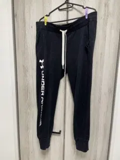 UNDER ARMOUR ブラックジャージパンツM/Lサイズ