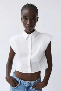 ZARA ザラ　ホワイト ノースリーブ クロップドシャツ　サイズM