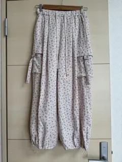 スナイデル　花柄パンツのサムネイル