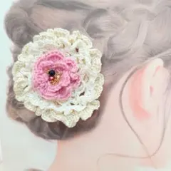 2way　大人可愛いお花のコサージュ・ブローチ（編み物・ハンドメイド）※在庫1点