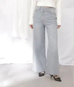 JILL by JILL STUART デザインデニムパンツ　ブルーのサムネイル