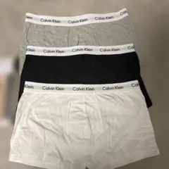 Calvin Klein　ボクサーパンツ　XLサイズ　3枚セット　黒、グレー、白