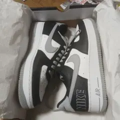 NIKE AIR FORCE 1 スニーカー