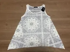 新品☆タグ有り　AZUL ペイズリー柄 Aラインノースリーブトップス